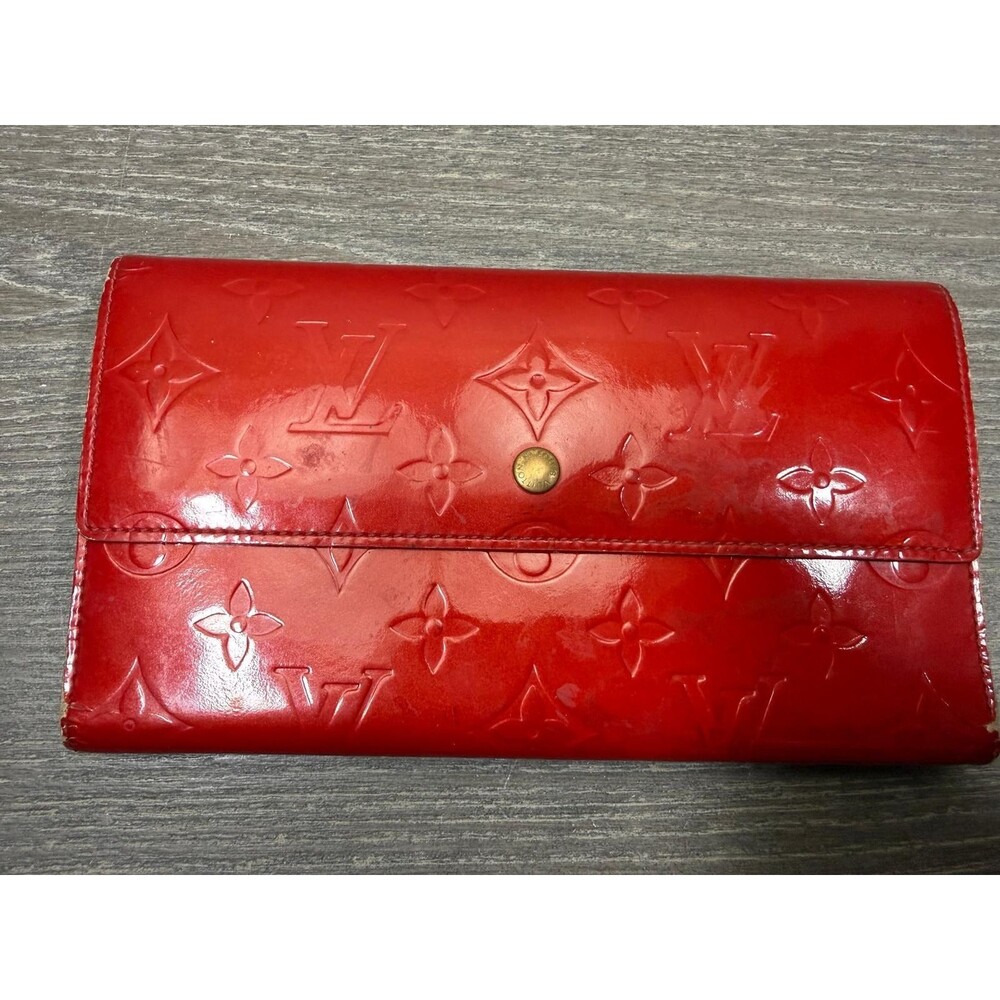 Louis Vuitton Vernis Porte Trevor International Wallet RED